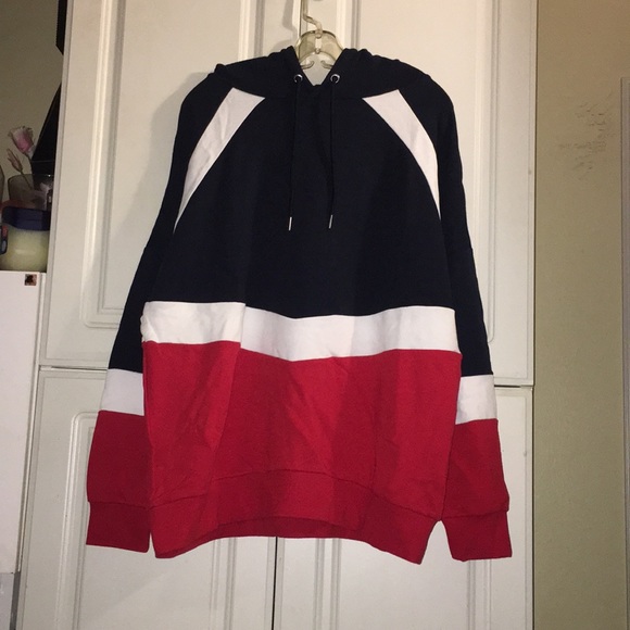 H&M Tops - H&M COLORBLOCK HOODIE